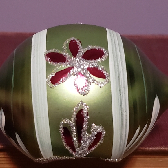 Vintage Mercury Glass Indent Christmas Ornament Green - Picture 4 of 10